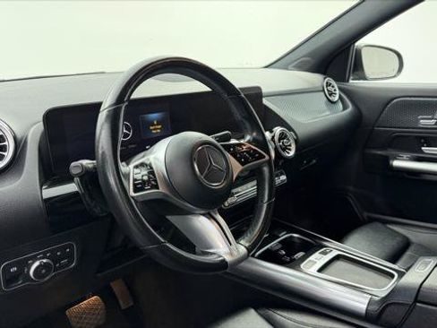Used 2025 Mercedes-Benz GLA 250 image 23