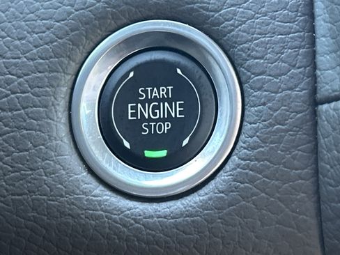 Used 2024 GMC Yukon Denali AWD/4WD image 15