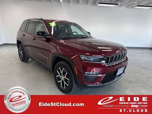 Used 2023 Jeep Grand Cherokee Limited AWD/4WD image 1