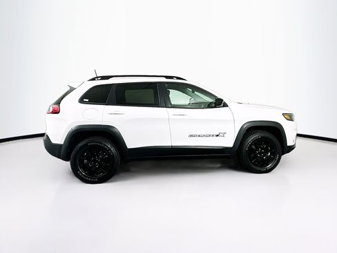 Used 2022 Jeep Cherokee Latitude w/ Sun & Sound Group AWD/4WD image 10