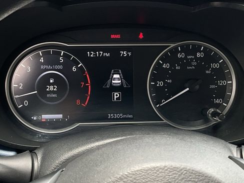 Used 2025 Nissan Versa SV FWD image 21