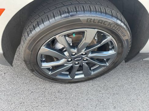 Used 2023 Chevrolet Equinox RS AWD/4WD image 9