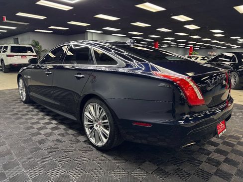 Used 2016 Jaguar XJ R-Sport image 9