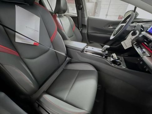New 2026 Toyota Prius Plug-In Hybrid FWD image 28