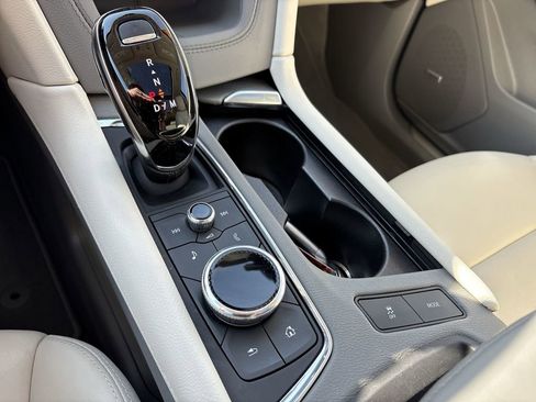 Used 2022 Cadillac XT5 Premium Luxury image 18