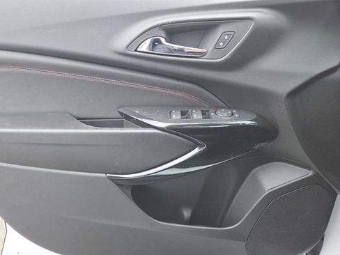 New 2026 Chevrolet Trax RS w/ Sunroof Package FWD image 34