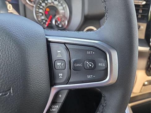 Used 2025 RAM 1500 Big Horn AWD/4WD image 18
