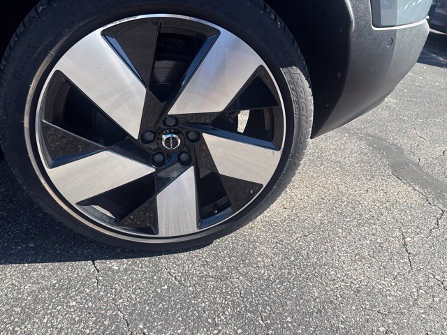 Used 2023 Volvo C40 P8 Recharge Plus w/ Climate Package AWD/4WD image 12