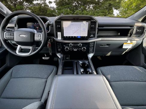 New 2026 Ford F150 XLT w/ XLT Chrome Appearance Package AWD/4WD image 5