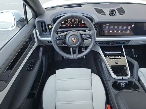 New 2026 Porsche Cayenne GTS image 17