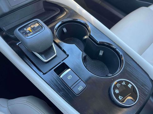 Used 2023 Nissan Rogue SL image 17