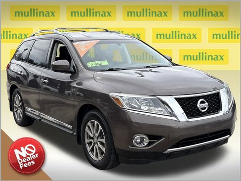 Used 2015 Nissan Pathfinder SL w/ SL Tech Package image 1