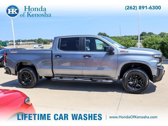 Used 2021 Chevrolet Silverado 1500 LT Trail Boss w/ LPO, Dark Essentials Package AWD/4WD image 8