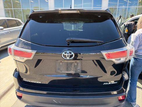 Used 2015 Toyota Highlander XLE image 10