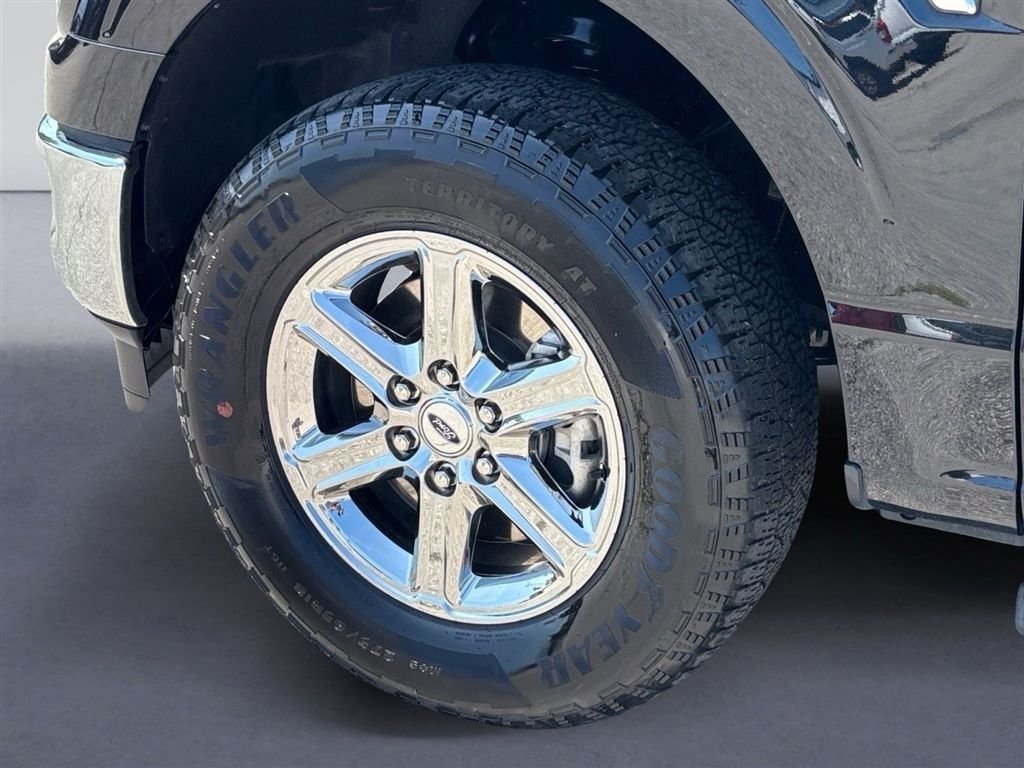 Used 2025 Ford F150 XLT w/ Equipment Group 301A Standard AWD/4WD image 9