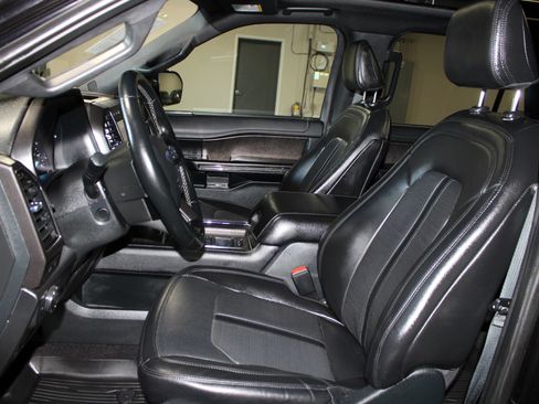 Used 2021 Ford Expedition Limited RWD image 27
