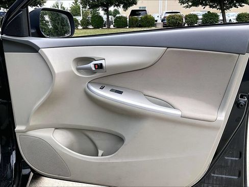 Used 2010 Toyota Corolla LE FWD image 22