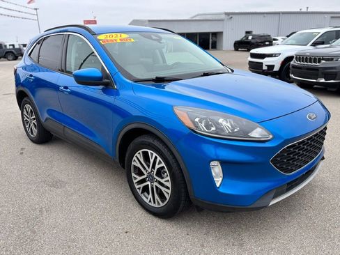 Used 2021 Ford Escape SEL image 3