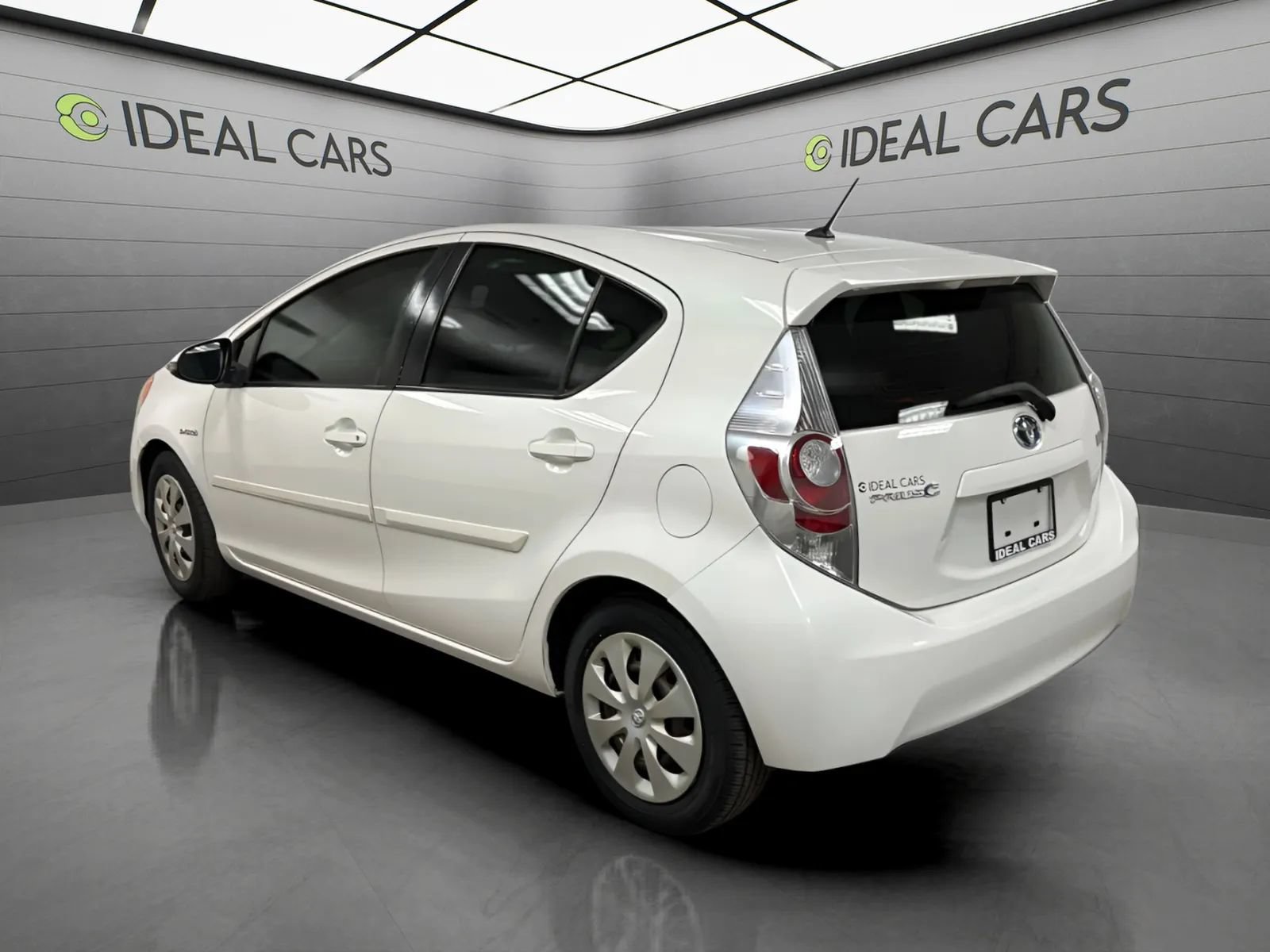 Used 2013 Toyota Prius C Two FWD image 7