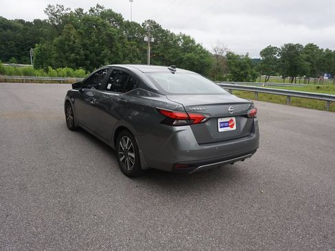 Used 2020 Nissan Versa SV FWD image 17