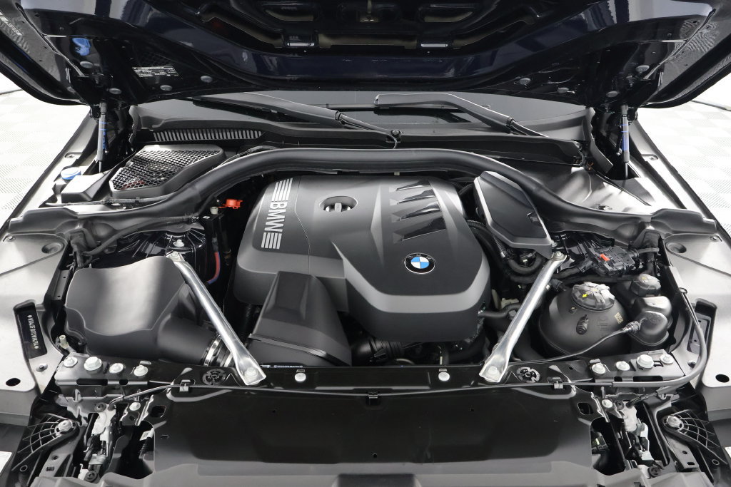 Used 2026 BMW 530i w/ M Sport Package RWD image 16