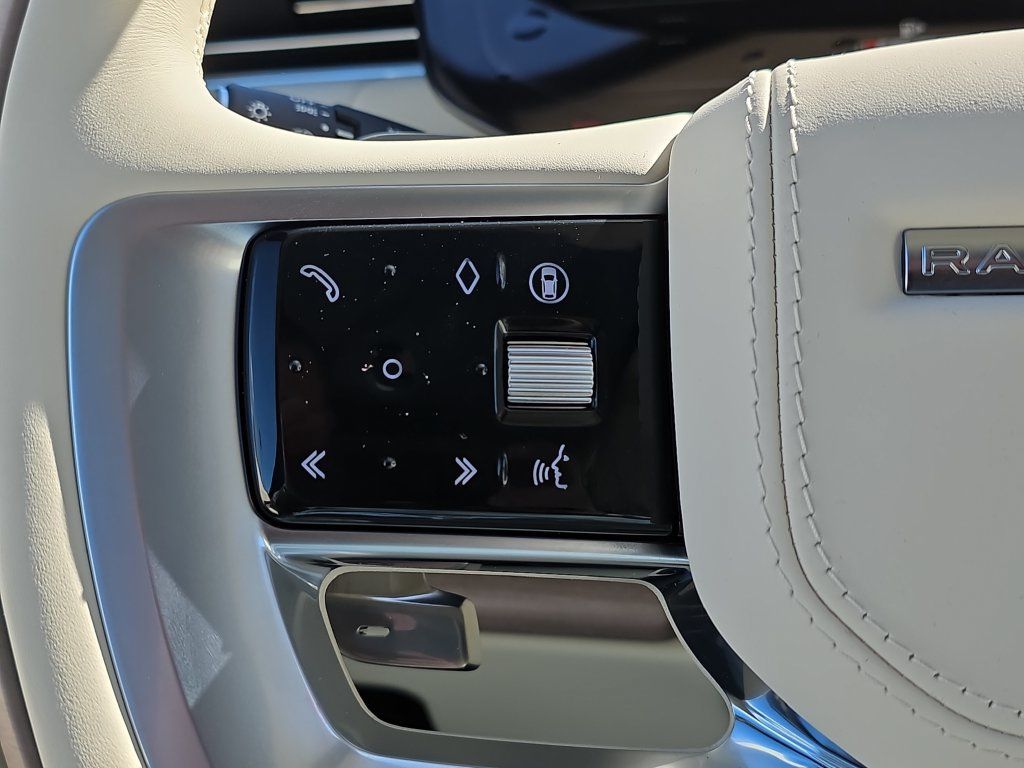 New 2026 Land Rover Range Rover SE AWD/4WD image 17