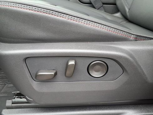 New 2026 Chevrolet Suburban RST image 12