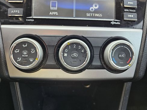 Used 2016 Subaru Crosstrek 2.0i Premium image 19