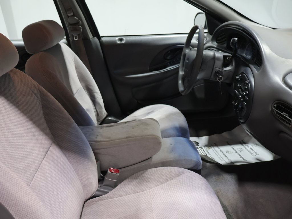 Used 1999 Ford Taurus SE FWD image 11
