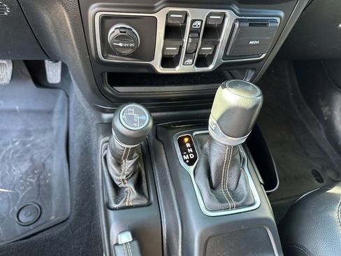 Used 2021 Jeep Wrangler Unlimited Sahara image 18