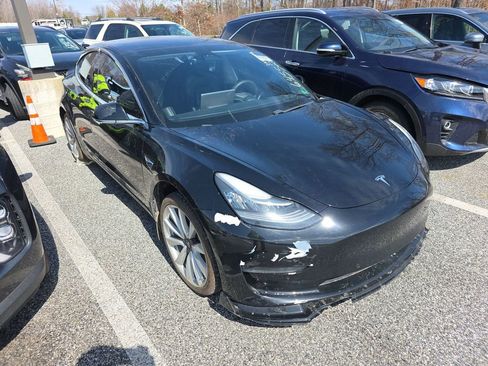 Used 2020 Tesla Model 3 Standard Range image 3