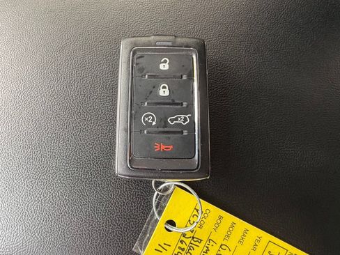 Used 2023 Jeep Grand Cherokee Limited AWD/4WD image 30