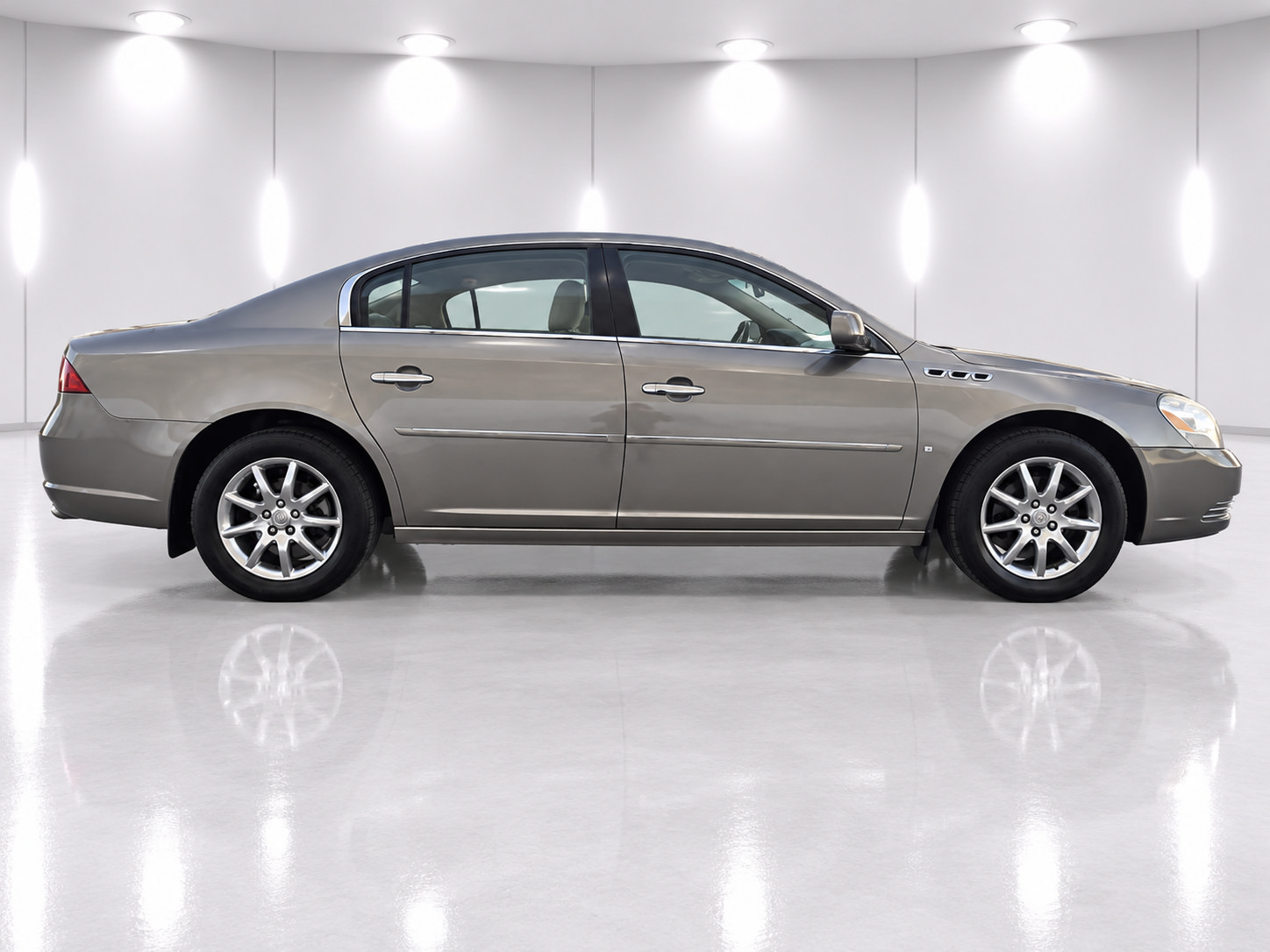 Used 2010 Buick Lucerne CX w/ CX Premium Appearance Package FWD image 4