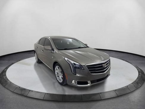 Used 2019 Cadillac XTS Luxury FWD image 3