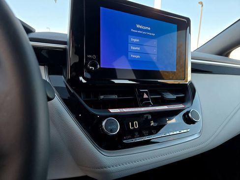 Used 2025 Toyota Corolla SE FWD image 17
