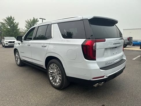 New 2026 GMC Yukon Denali w/ Sun & Power Step Package AWD/4WD image 9