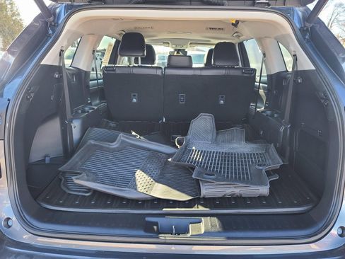 Used 2023 Toyota Highlander XLE image 33