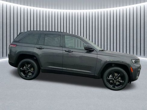 New 2026 Jeep Grand Cherokee Limited w/ Limited Altitude Package image 4