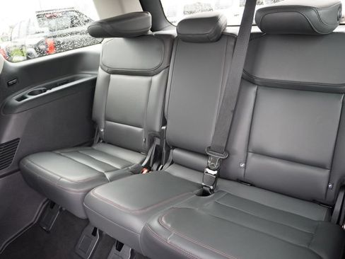 Used 2025 Ford Expedition Active AWD/4WD image 19