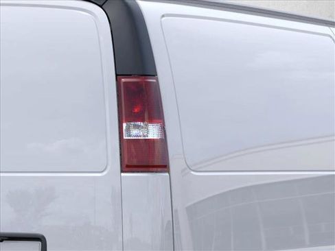 New 2026 Chevrolet Express 2500 Extended RWD image 11