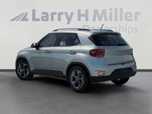 New 2026 Hyundai Venue SEL FWD image 5