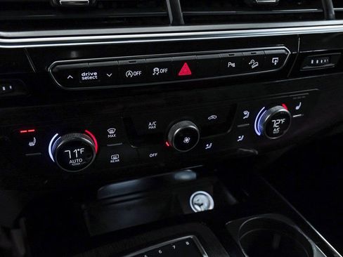 Used 2017 Audi Q7 3.0T Premium Plus image 32