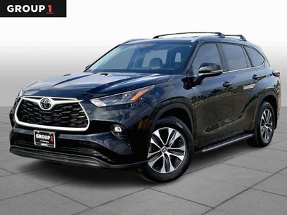 Used 2024 Toyota Highlander XLE