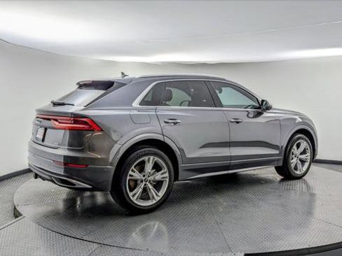 Used 2022 Audi Q8 Premium Plus w/ Premium Plus Package image 7