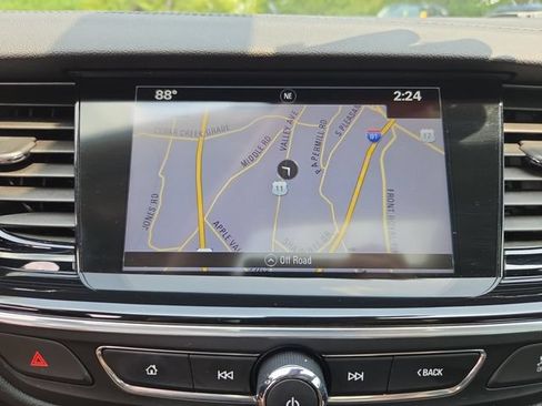 Used 2018 Buick Regal Essence w/ Driver Confidence Package #1 AWD/4WD image 21
