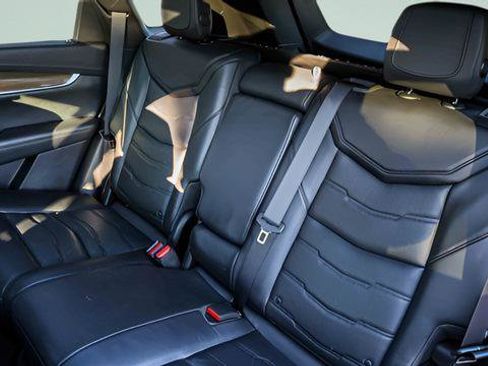 Used 2017 Cadillac XT5 Platinum image 22