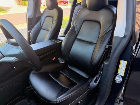 Used 2024 Tesla Model Y Performance AWD/4WD image 5