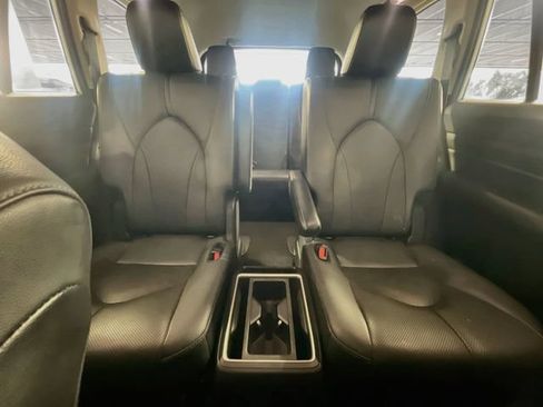 Used 2024 Toyota Grand Highlander AWD image 26