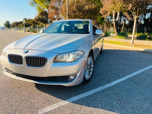 Used 2011 BMW 535i xDrive Sedan image 22