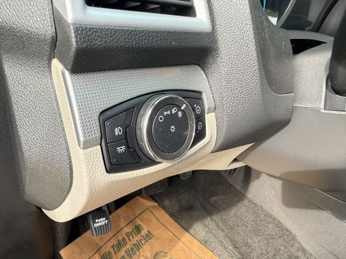 Used 2012 Ford Explorer XLT image 17